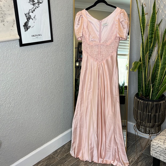 House of CB 'Rafaela' Soft Peach Pure Silk & Lace Dress NWOT - Picture 8 of 11